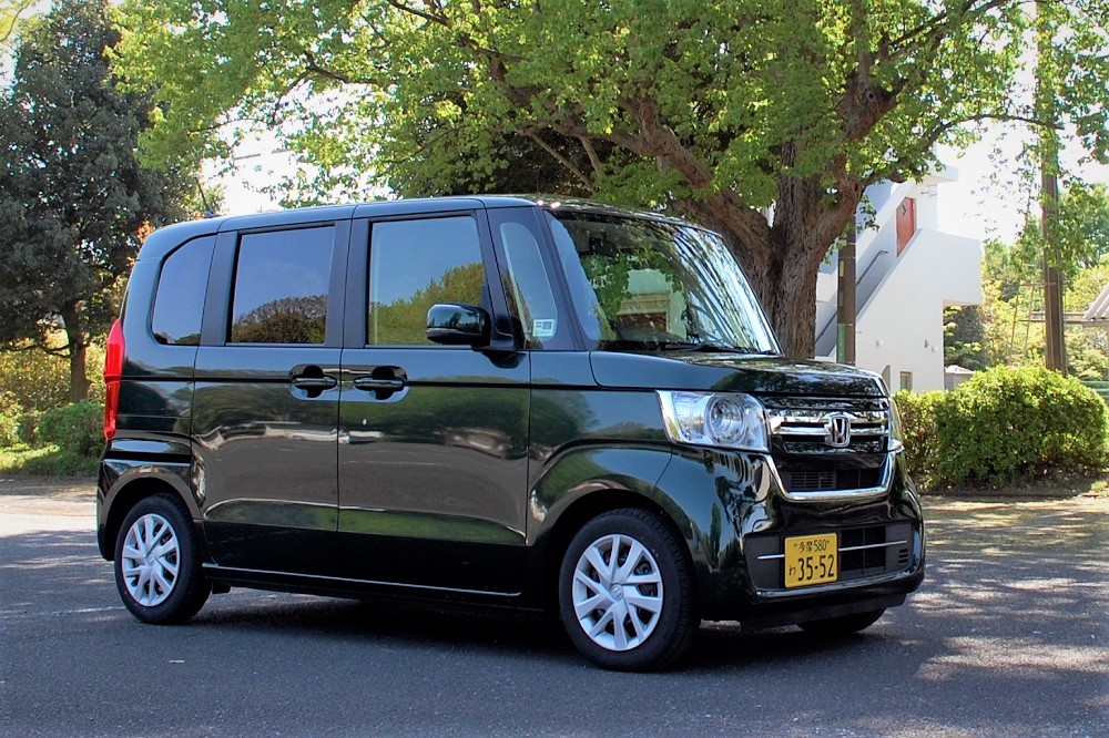 どんなシーンにも似合う落ち着いたデザイン
