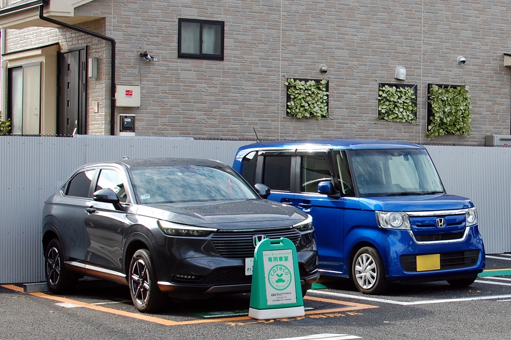 「リパーク花小金井南町3丁目(自転車可)」ステーションに設置されている、ホンダ「新型ヴェゼルe:HEV」を利用