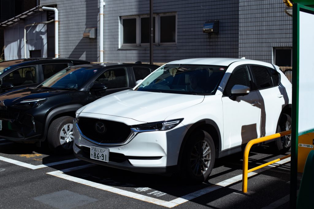 今回利用したのは「リパーク下目黒2丁目第2」。住宅地の中にあるため、駐車場周りの運転は慎重に