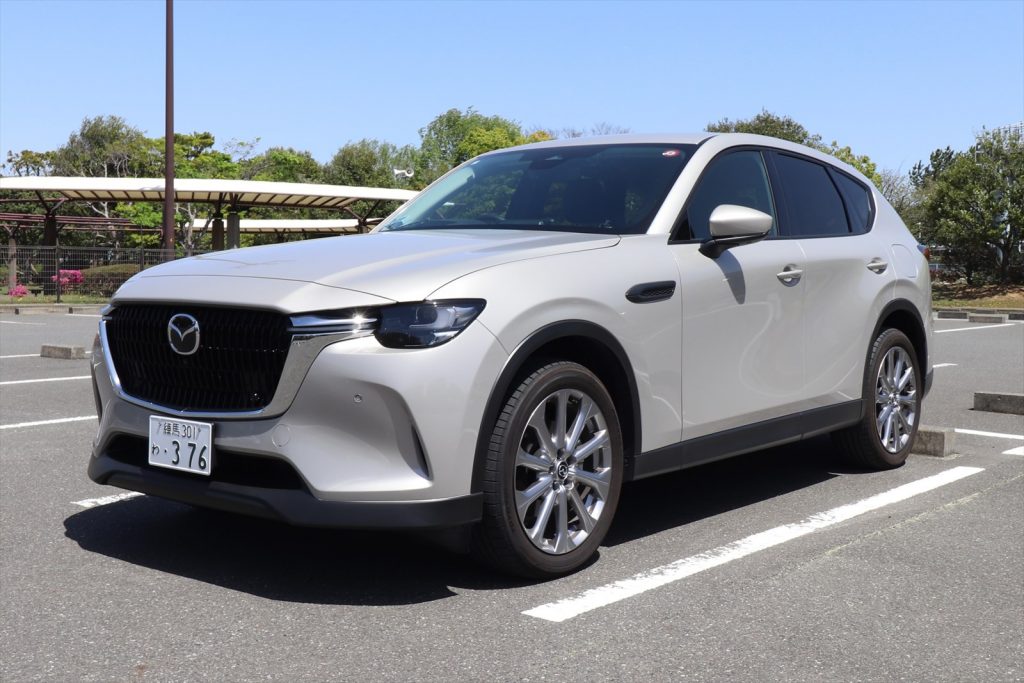 話題のクルマや人気のクルマに乗れる楽しさ(写真はCX-60)