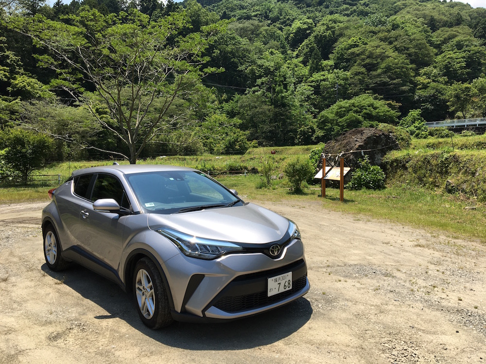 力強さと優雅な走りを実現。トヨタ 「C-HR」