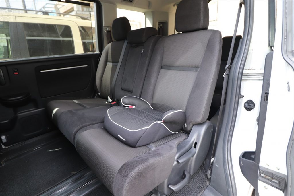 カレコのクルマには、全車種にジュニアシートを標準搭載している