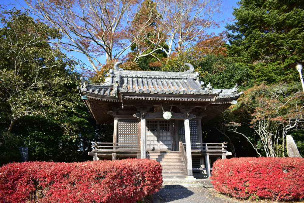福浦島にある弁天堂