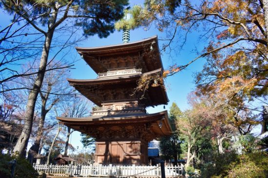 平成18年に建設された三重塔