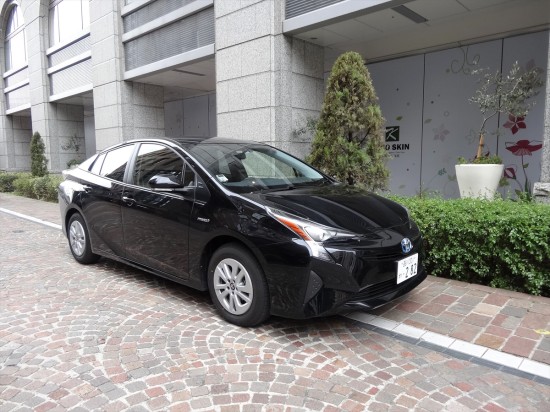 静粛性の高さはハイブリッドならでは。話題の新型プリウスも多数導入
