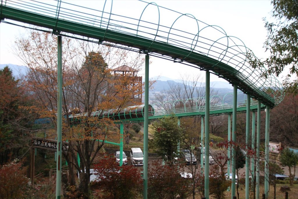 全長203m。爽快感抜群の滑り台