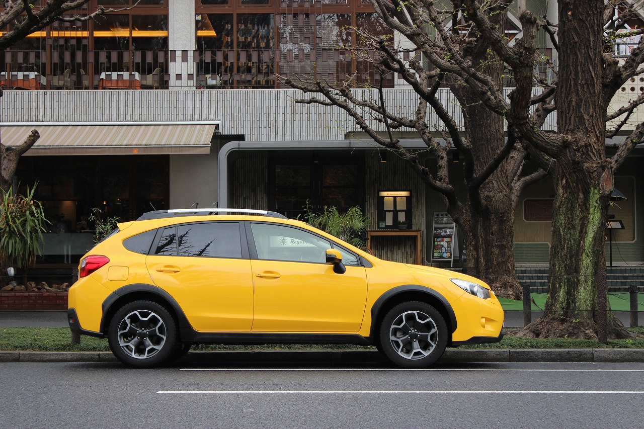 サンライズイエローのボディカラーは「SUBARU XV POP STAR」の専用色