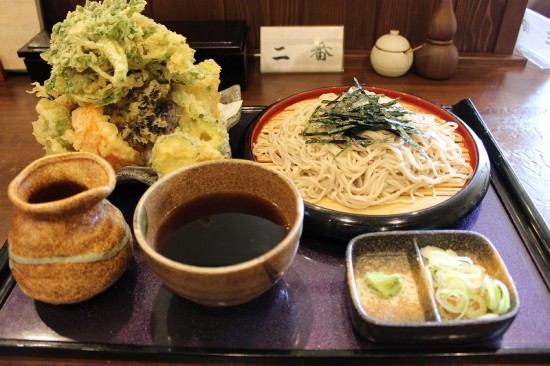 「そば処 田じま」の野菜天ぷら蕎麦