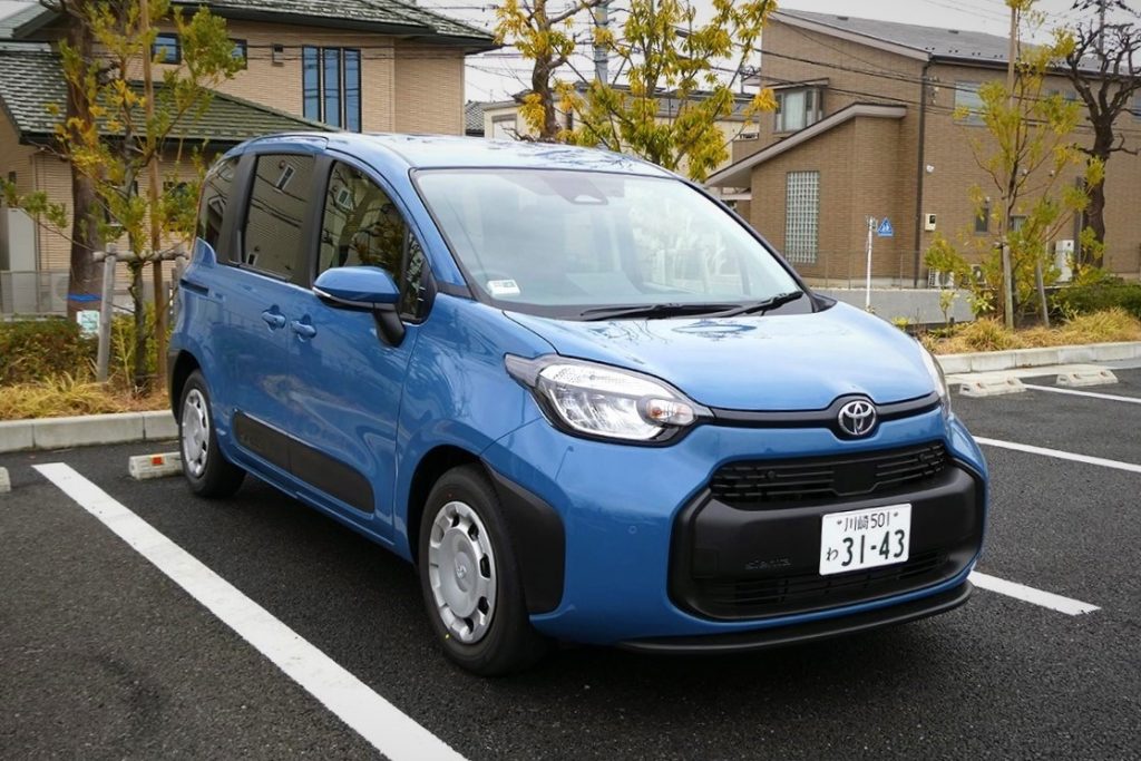 コンパクトながら7人乗りの「シエンタ」