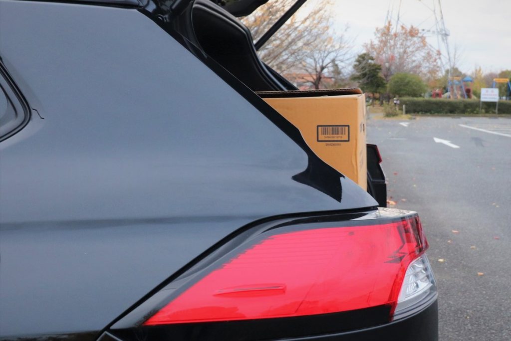 リアゲートで潰さないよう、荷物がボディをはみ出していないかにも注意