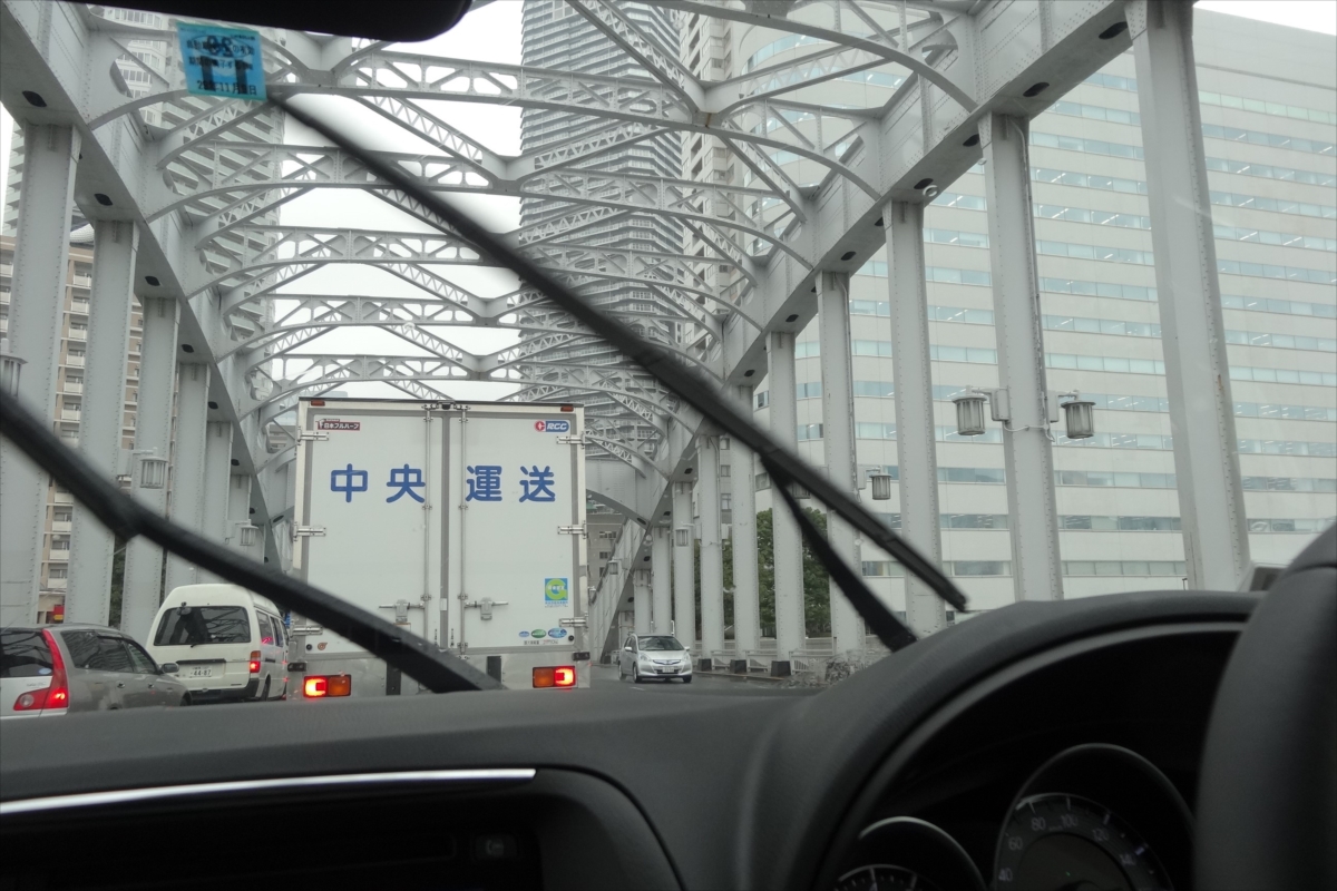 信号待ちをしているときもワイパーはオフにしない