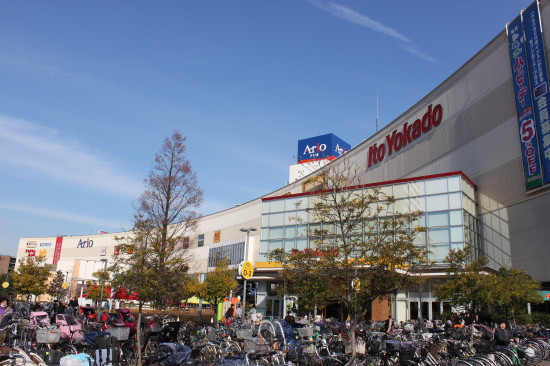 スーパー、専門店、映画館などがそろうアリオ亀有