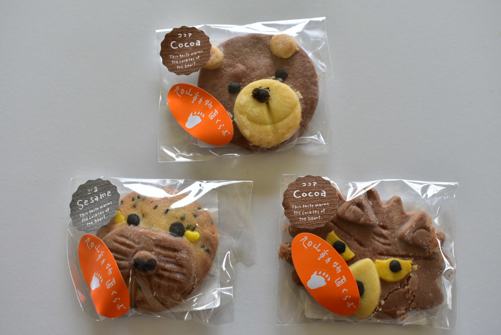 「どうぶつクッキー」各200円(税込み)。ホロホロのクッキーのため欠けやすいので取り扱いは慎重に