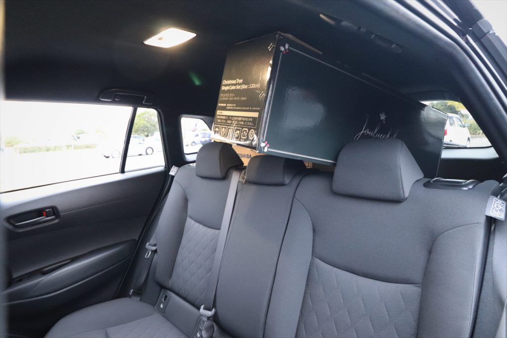 この状態でブレーキをかけたら荷物は運転席まで飛んでくる