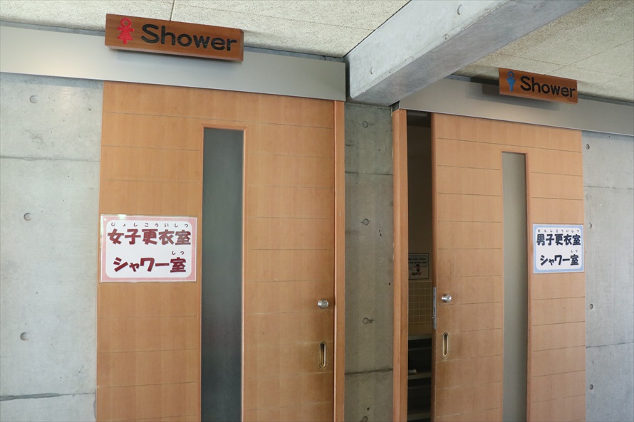 更衣室とシャワー室は設備が新しく利用しやすい