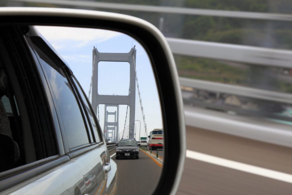 あおり運転をされたら、挑発に乗らないようにするのが鉄則