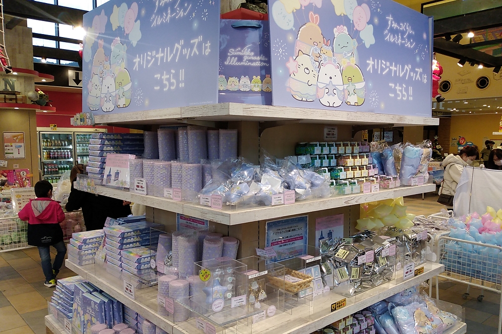 「すみっコぐらし」のオリジナルグッズも多数、販売されていた