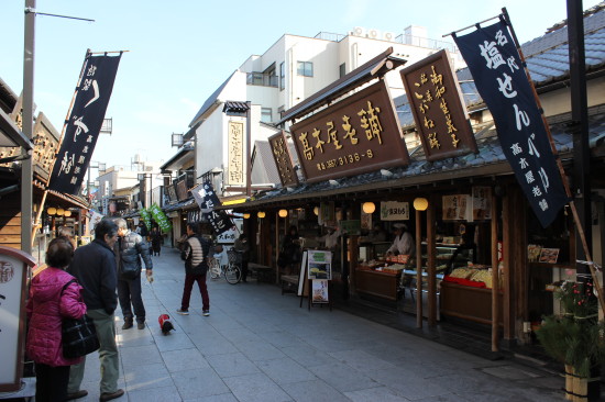 寅さんでお馴染みの帝釈天参道