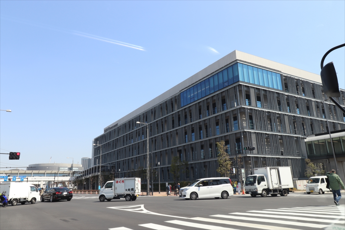 2018年にオープンしたばかりの豊洲市場前を通ってみた