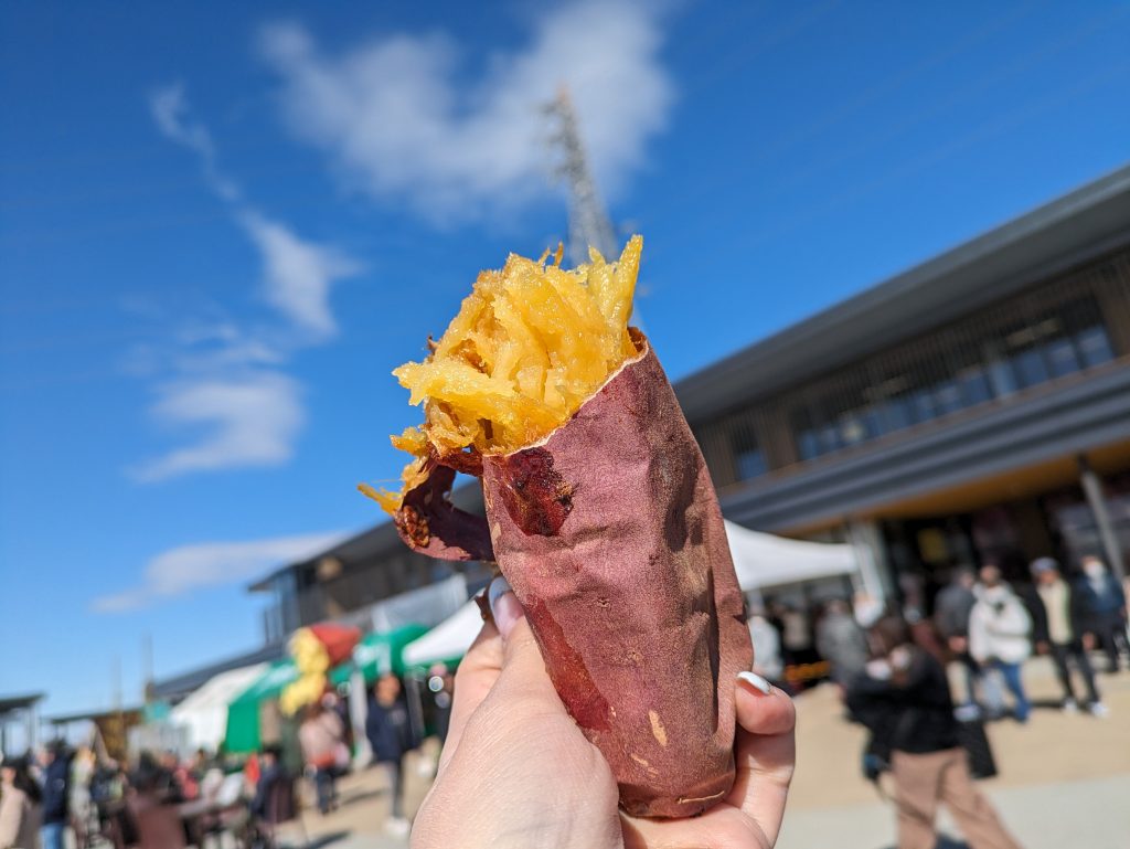 中はねっとりほくほく! 蜜がしたたるほどの焼き芋は必ず食べてほしい一品