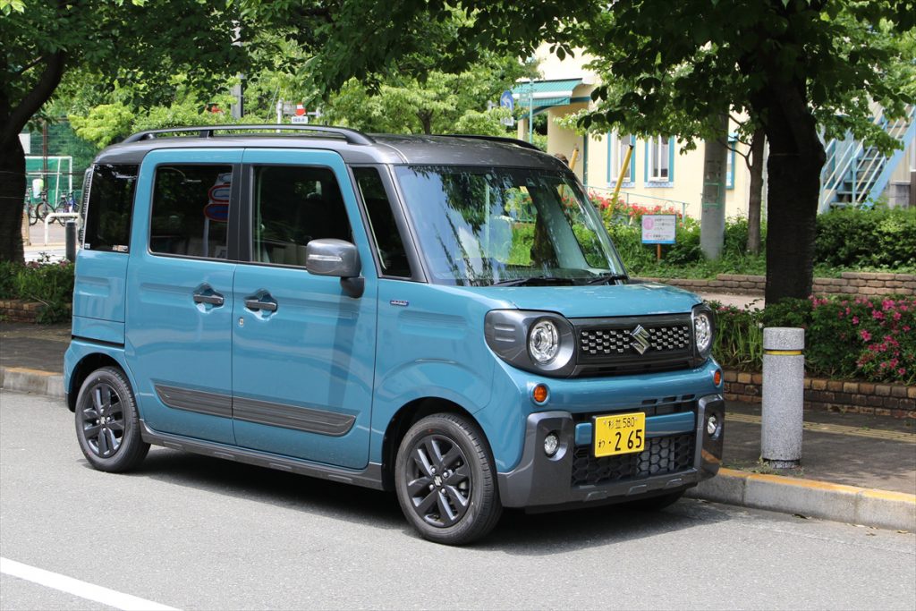 軽自動車ながら室内空間の広い「スペーシアギア」