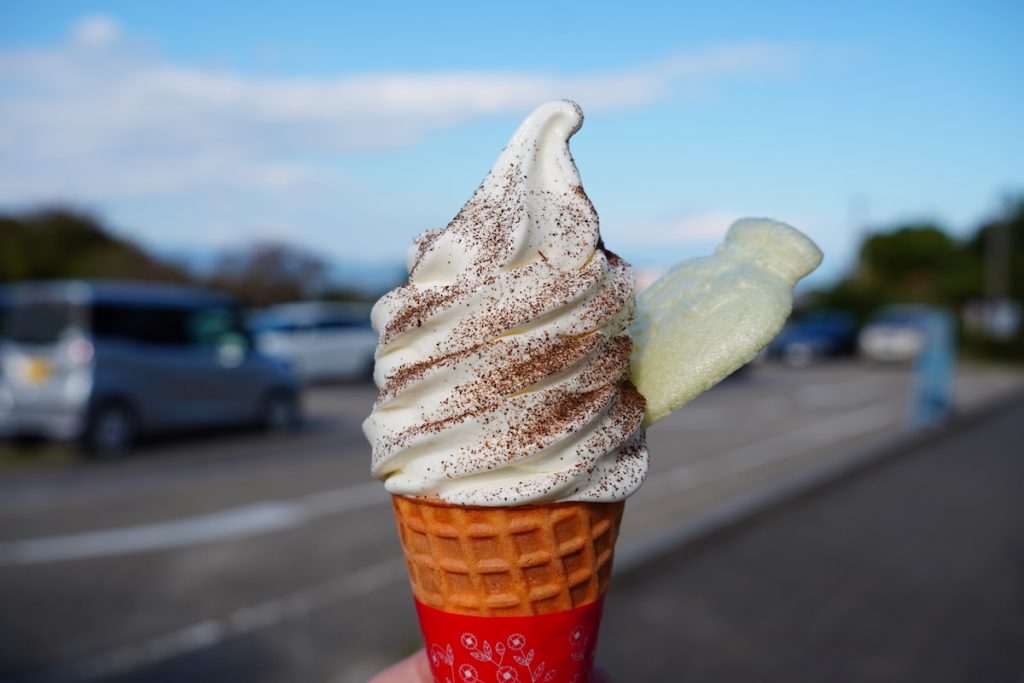 日本平のレストラン「月日星」オリジナルソフトクリーム「日本平紅茶」500円(税込み)