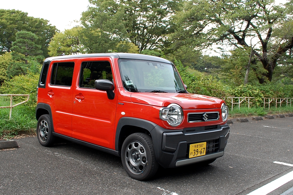 ハスラーHYBRIDの最小回転半径4.6m。狭く入り組んだ道路でも安心して走行できる