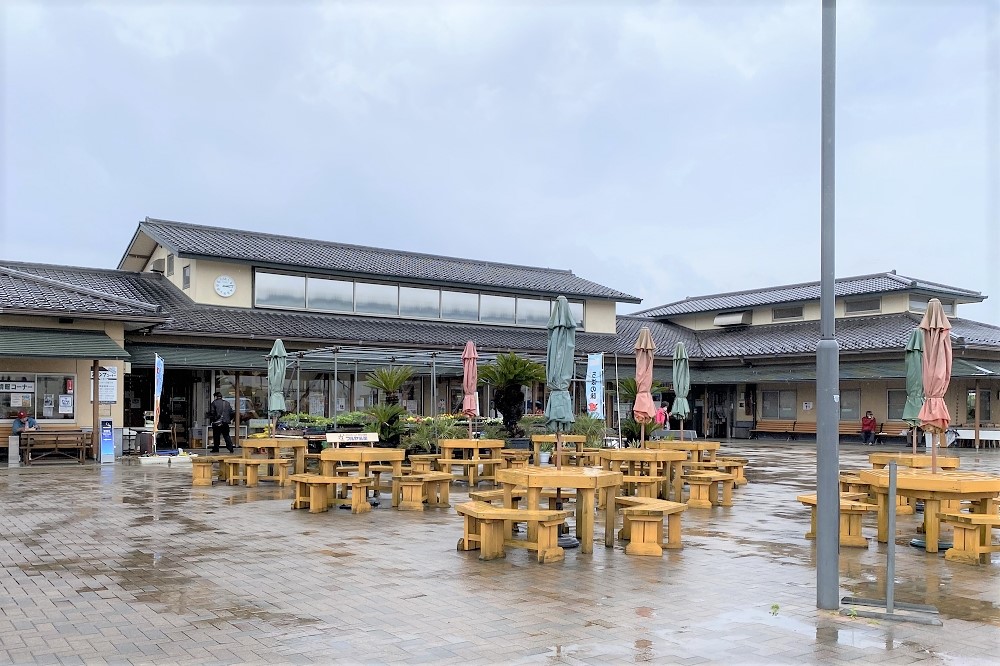 物産館「喜太陽」は、「おいでよ」を意味する地域の方言「きたいよ」と、太陽をかけて命名された