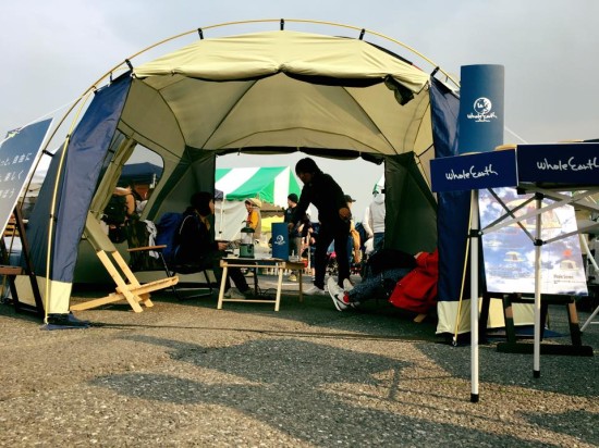 広々空間でゆったり楽しめるテント