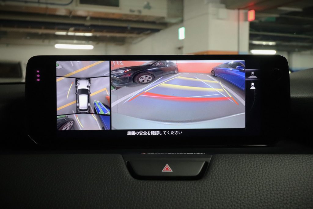 バックモニター＋360°ビューモニターで駐車もしやすい