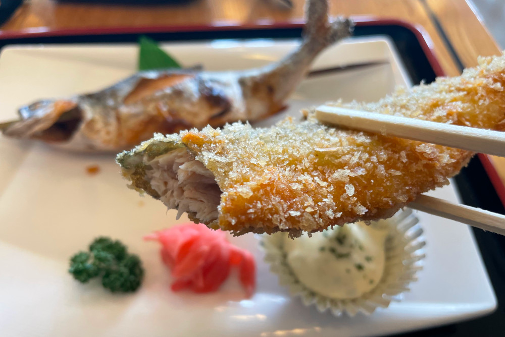 フライは頭からザクザク丸ごと食べられる