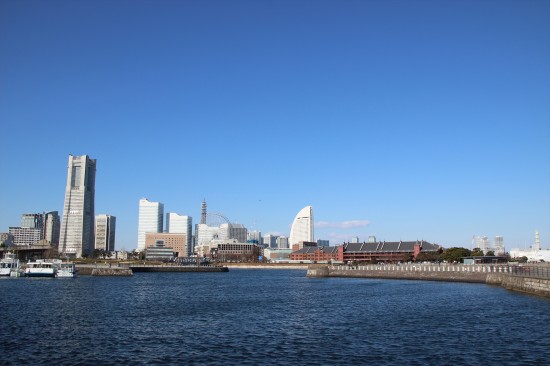 赤レンガ倉庫やランドマークタワーがすぐ近くに見える