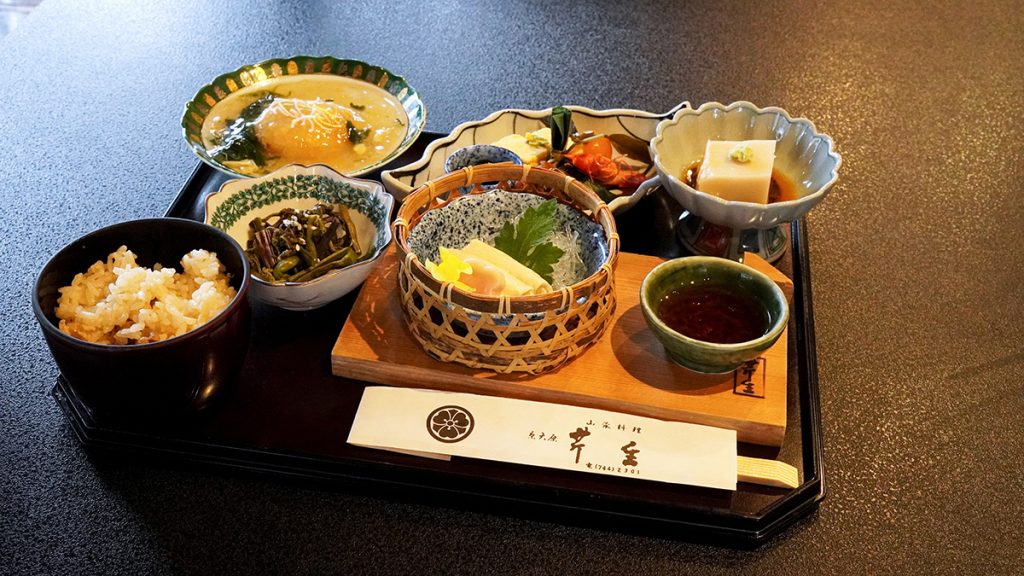 料理旅館 芹生の「彩ゆば膳」2,420円(税込み)