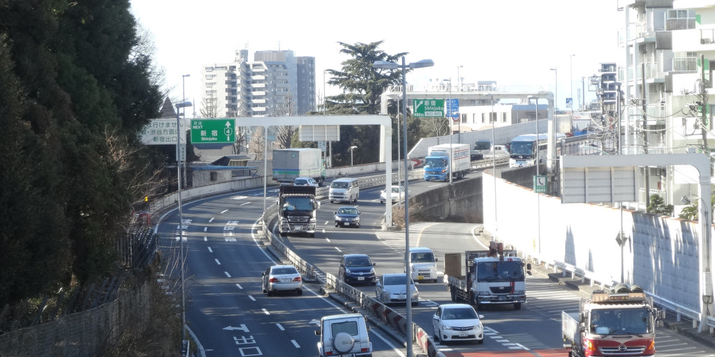 苦手意識を持つ人が多い首都高も事前にコツを知っておけば安心