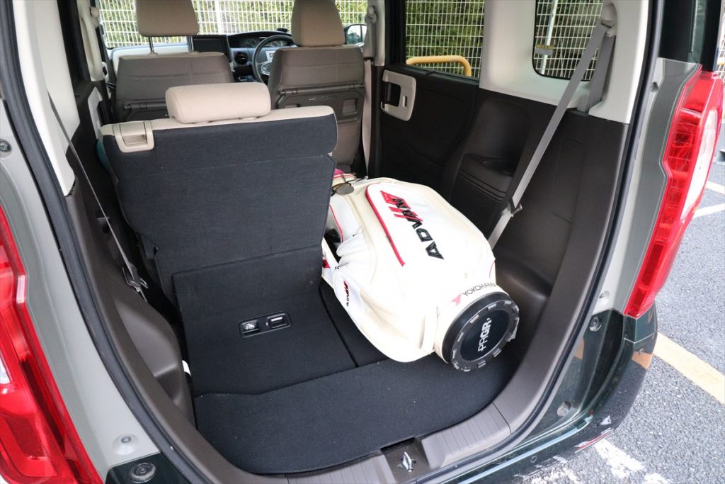 もちろん、後席を格納することも可能。荷室の使い勝手は高い