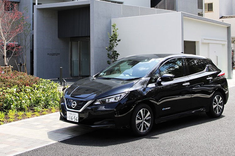 日産「リーフ」