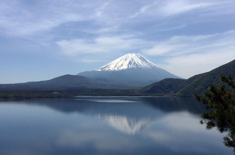  条件が揃うと千円札に描かれているような逆さ富士のベストショットが撮れる 