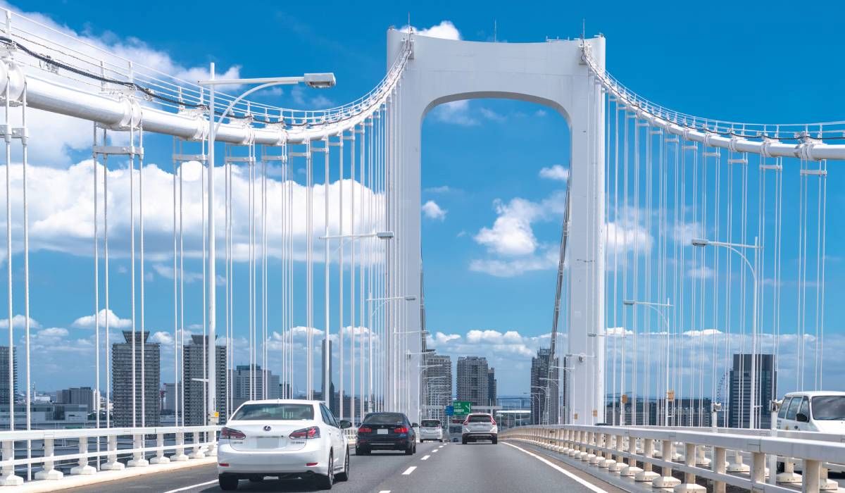 カーシェアの車でのドライブ
