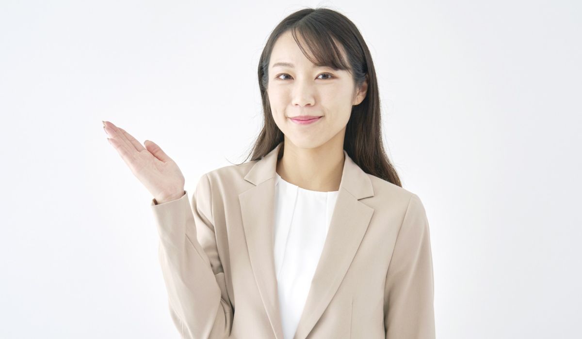 おすすめの車種を紹介する人