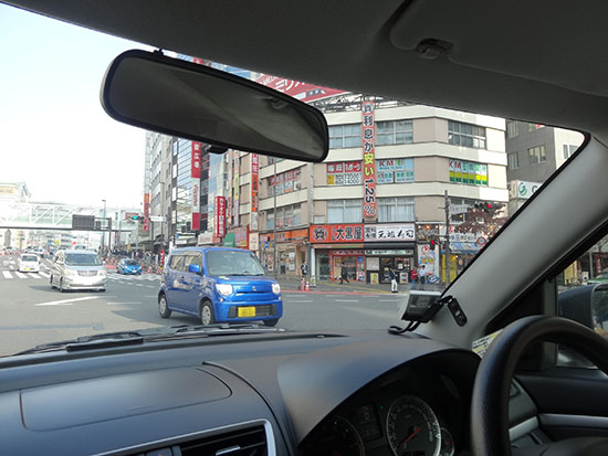 対向車がたくさん来るときは信号が変わるまで待てばOK