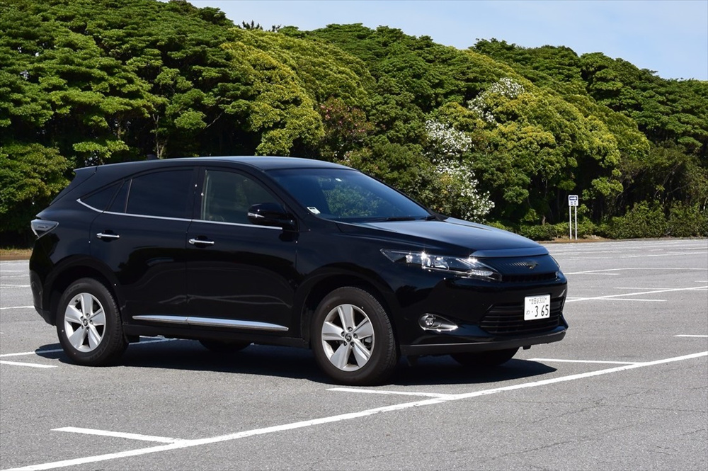 駐車するときはサービスエリアやコインパーキング、公園の駐車場など安全な場所に