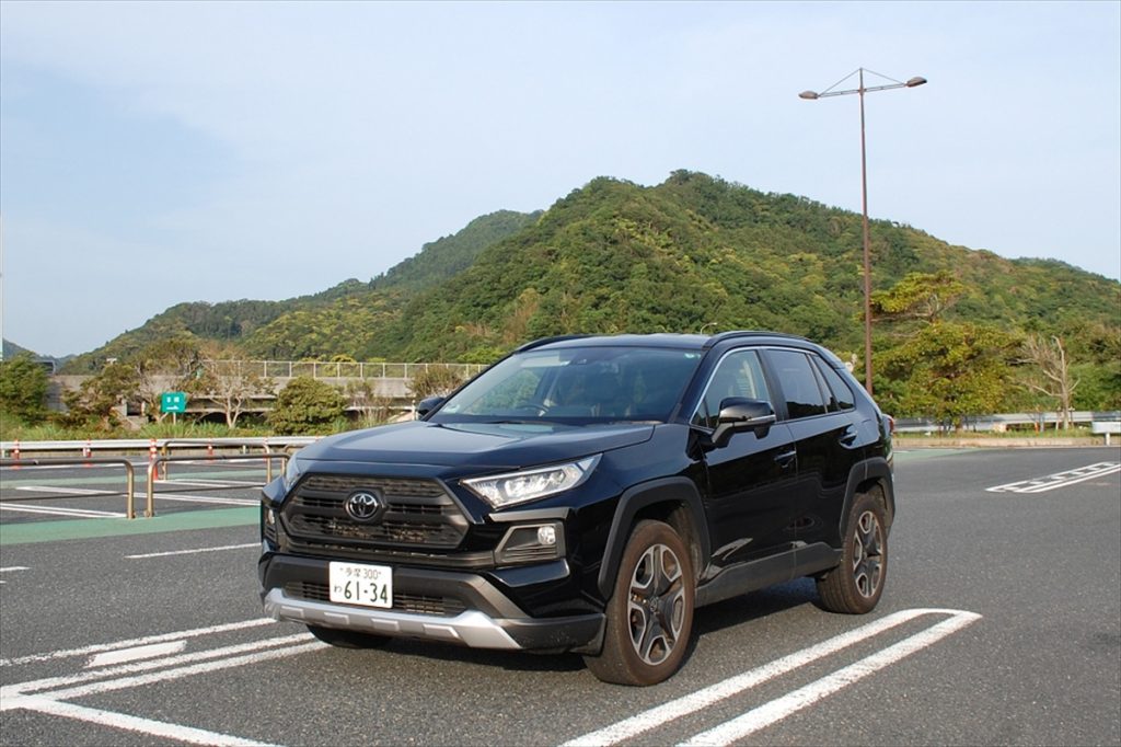 数々の先進技術と安全技術が評価され「2019 - 2020日本カー・オブ・ザ・イヤー」を受賞
