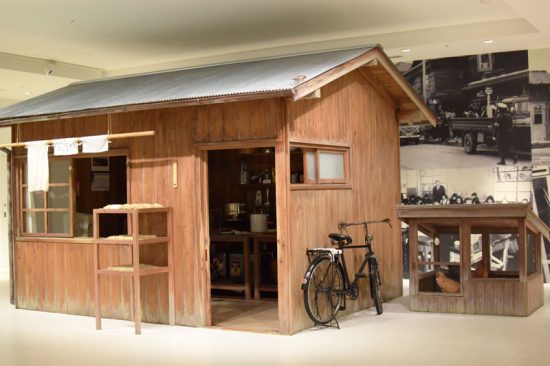 安藤百福がチキンラーメンの開発をおこなった研究小屋のジオラマ