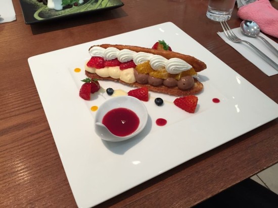 友人の注文した、うなぎパイを使った抹茶のミルフィーユもおいしそうだったなぁ