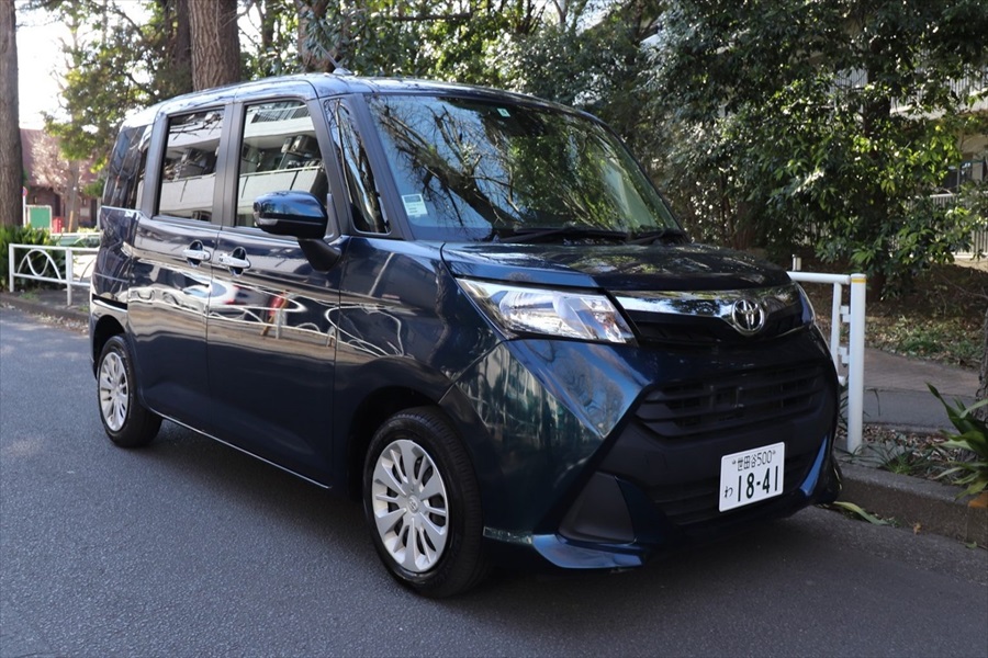 「タンク」は背が高いスライドドア車で、後ろの席も広い。特に大きな荷物を積みたいときにおすすめ