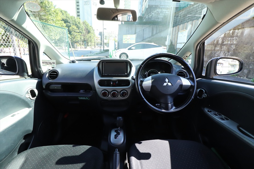 電気自動車だからといって運転するにあたって特別な操作はない