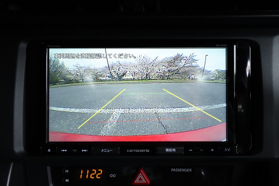 もちろんバックモニターも装備しているので、駐車時の後方確認も安心