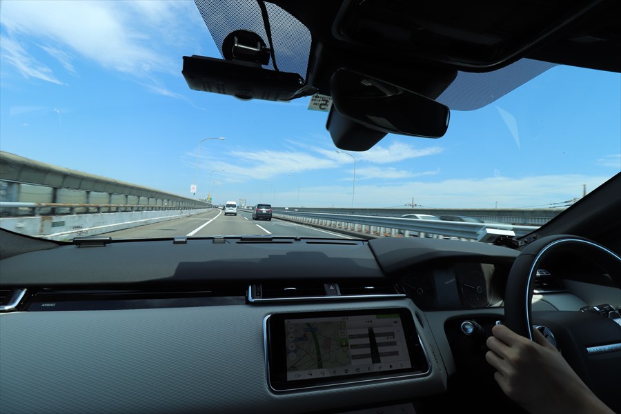 ACCを使えば高速道路でさらに安全、快適なドライブができる