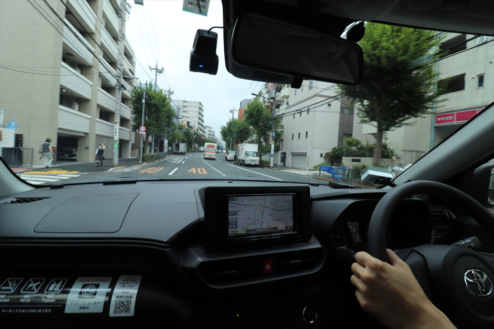 慣れてくるまでは無理のない範囲の場所や速度で運転しよう
