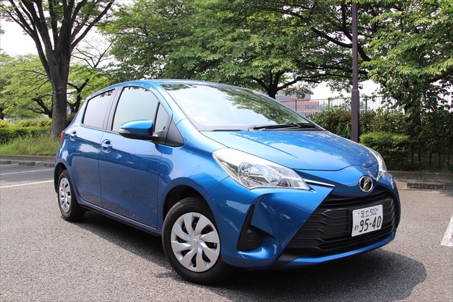 「ヴィッツ」はハンドルが軽く、小回りもよく利いて運転しやすいクルマ